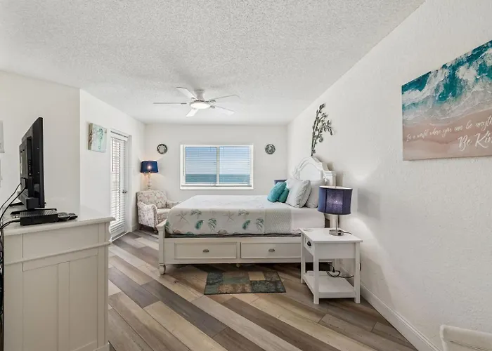 Oceanfront With Two King Beds At Palms *