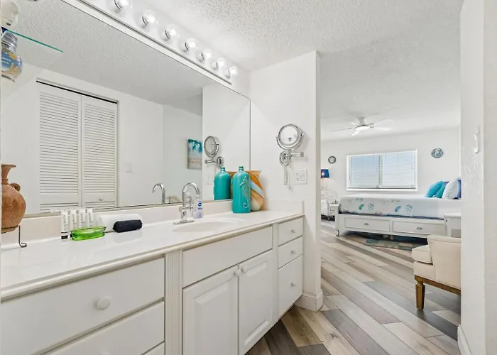Apartment Oceanfront With Two King Beds At Palms