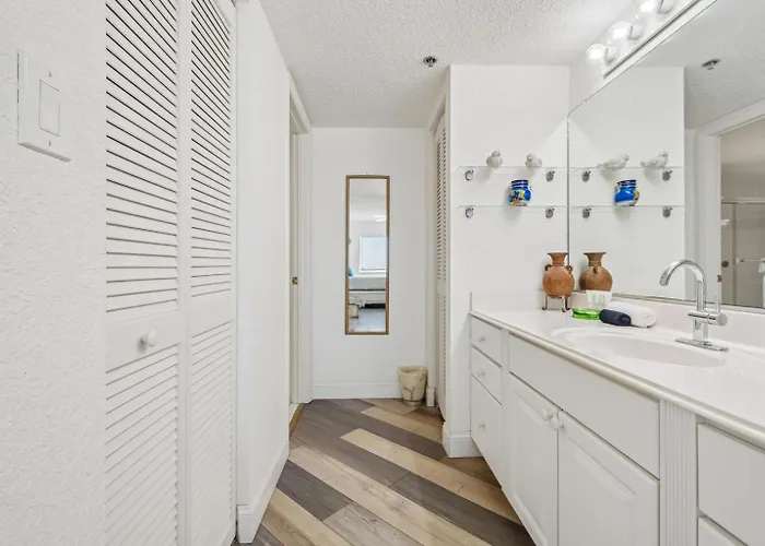 Apartment Oceanfront With Two King Beds At Palms