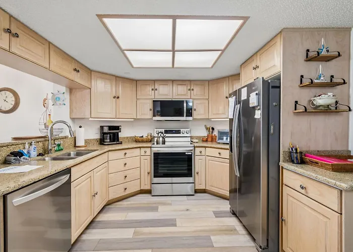 Apartment Oceanfront With Two King Beds At Palms