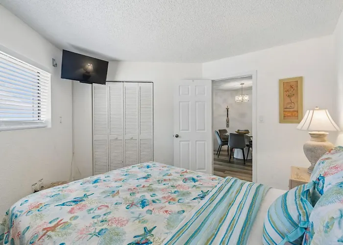 Oceanfront With Two King Beds At Palms Apartment Clearwater Beach