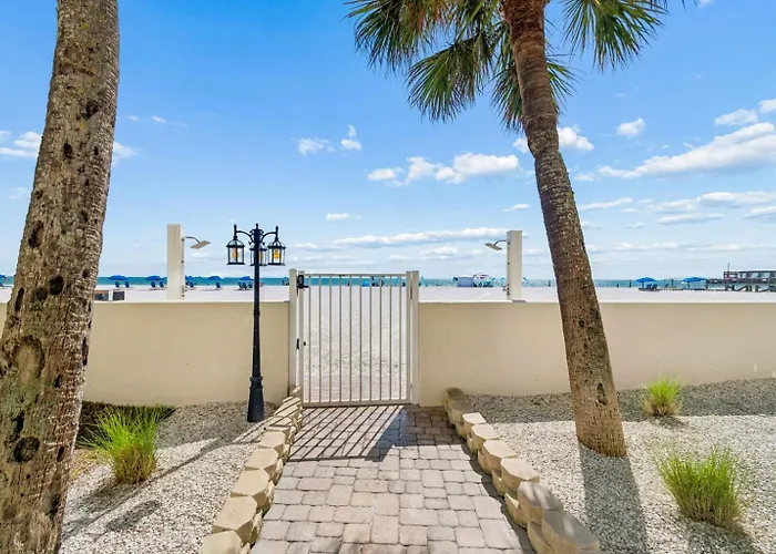 Oceanfront With Two King Beds At Palms