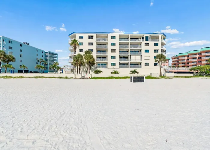 Oceanfront With Two King Beds At Palms Apartment Clearwater Beach